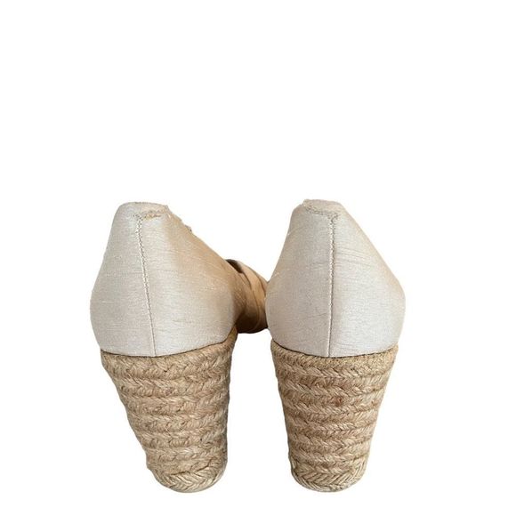 White Mountain women’s cream color open toe wedge heel shoes. 3.5 inch heel - Picture 3 of 8